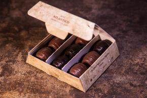 A1 PRALINES rumové hořké a mléčné pralinky v originální krabičce A1 PRALINES rumové hořké a mléčné pralinky v originální krabičce